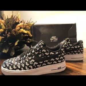 Nike Air Force 1 ‘07 QS Sneakers